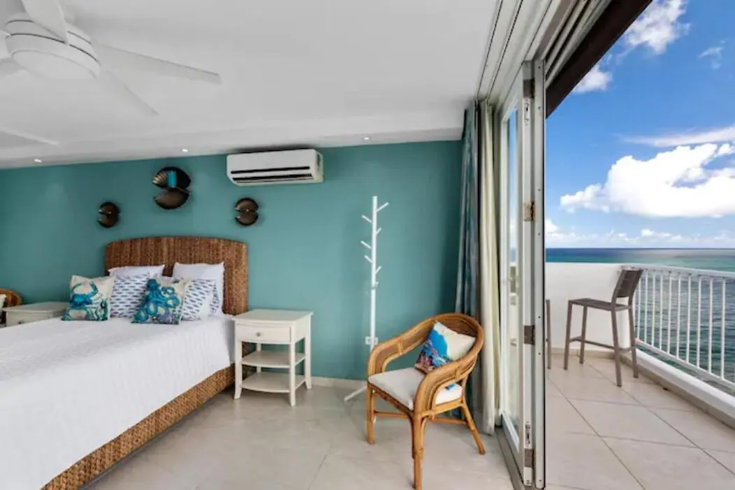 Beachfront Retreat-Panoramic Sunrise Views-1 Parking Spot San Juan Puerto Rico